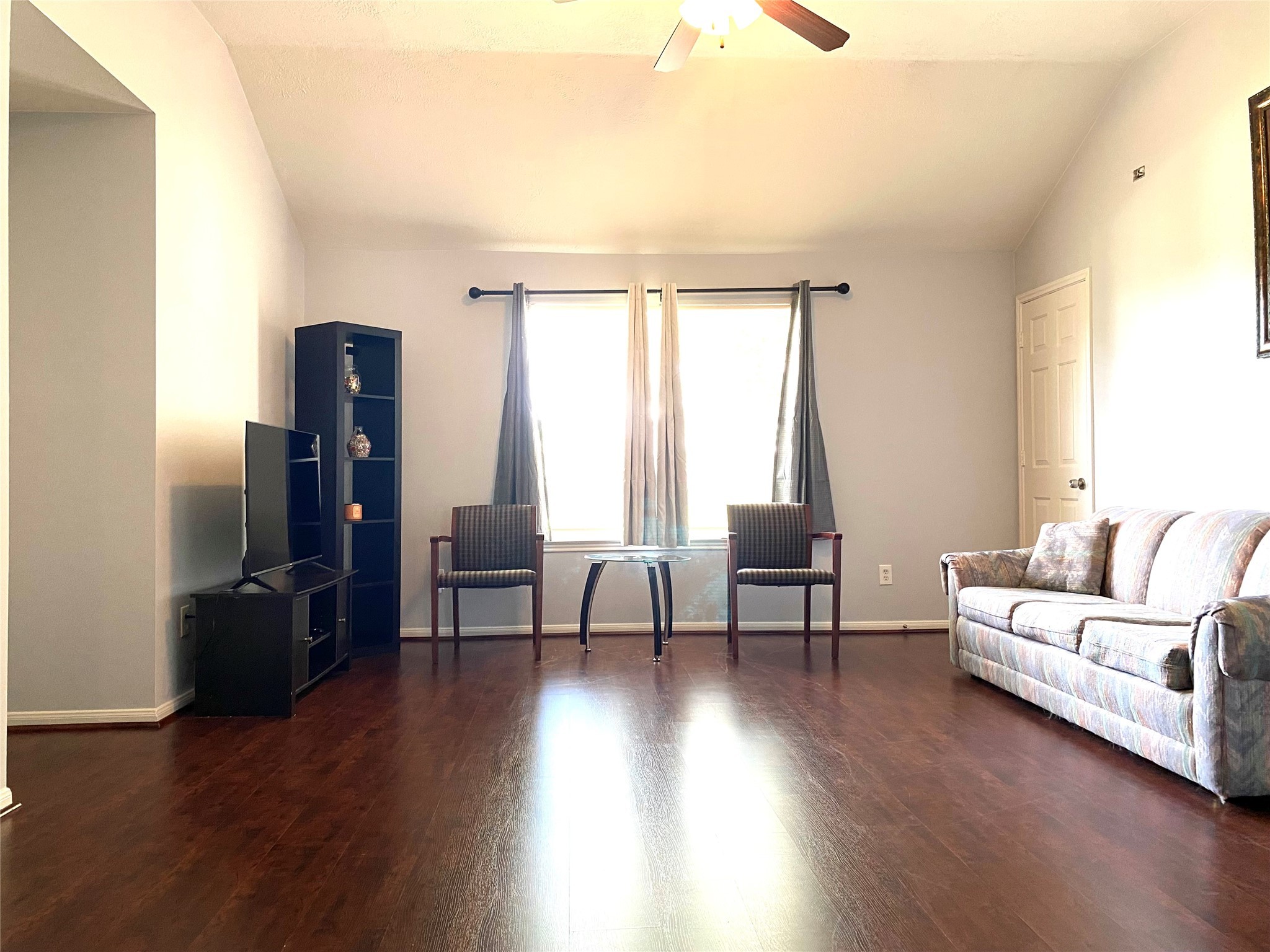 Richmond Condo: 23126 South Waterlake