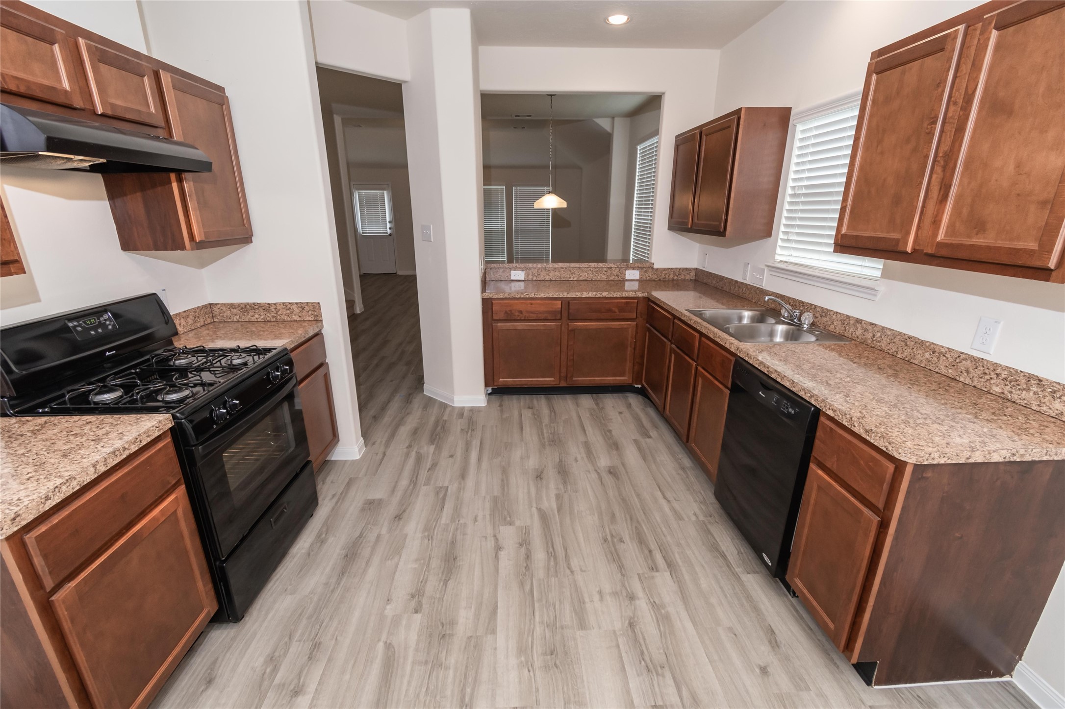 Richmond Condo: 2606 Montecito Lane