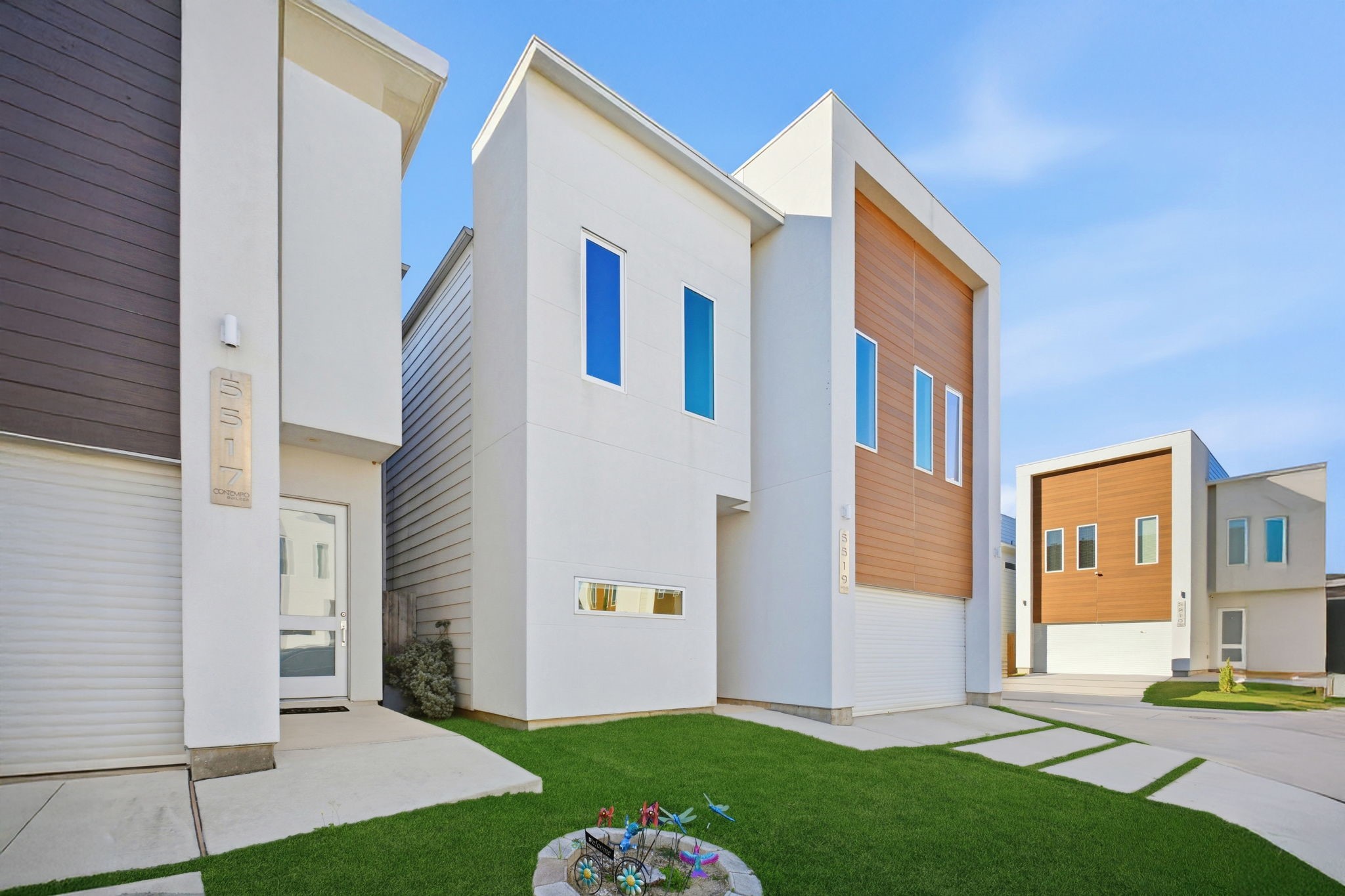 Houston Condo: 5519 Paraiso Place