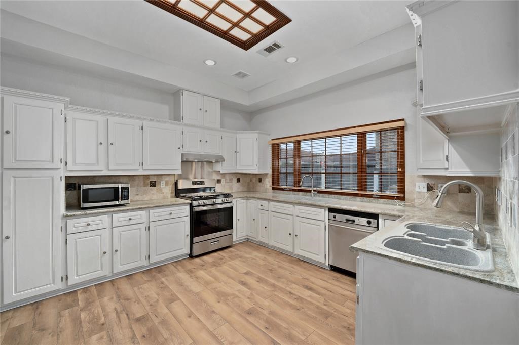 Houston Condo: 6303 Lugary Drive