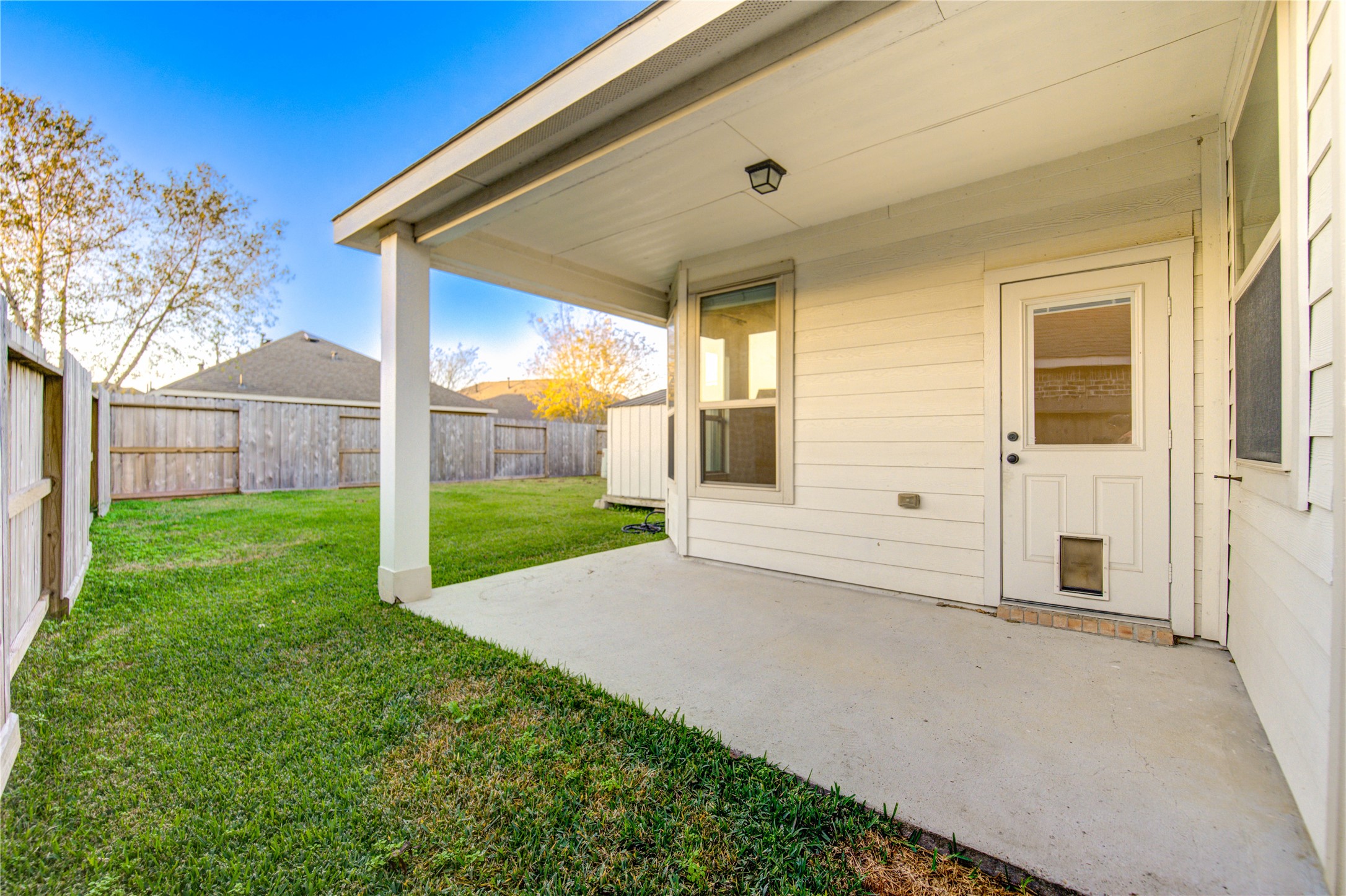 Humble Condo: 13227 Clover Creek Point Lane