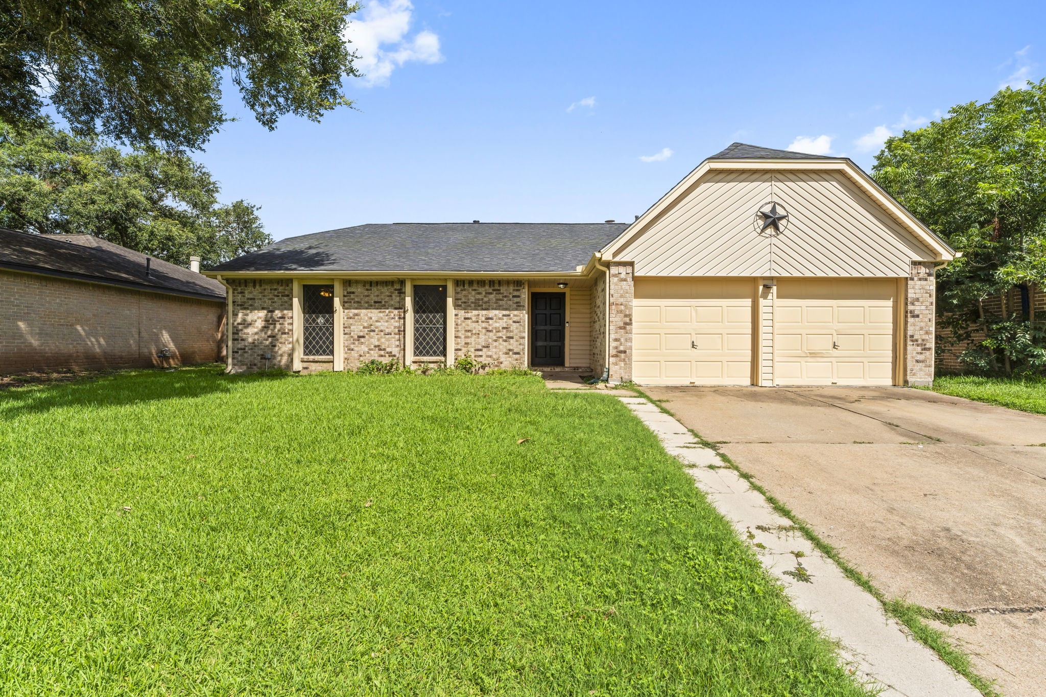 Richmond Condo: 1111 Tanglewild Lane