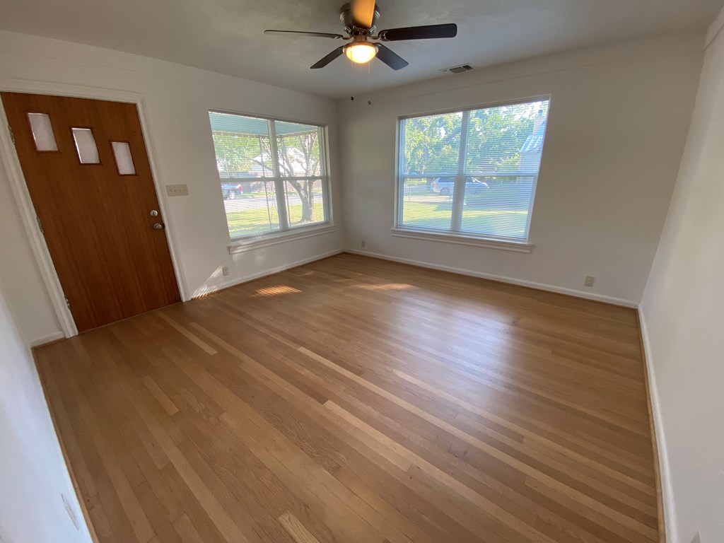 Fredericksburg Condo: 706 North Lincoln Street