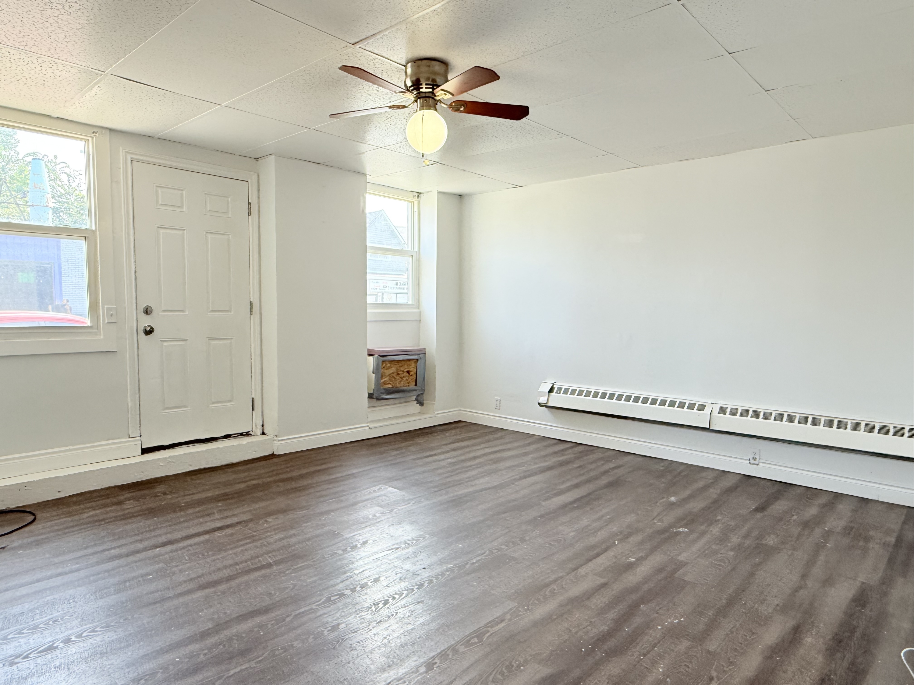 Windsor Condo: 581 Pierre Ave