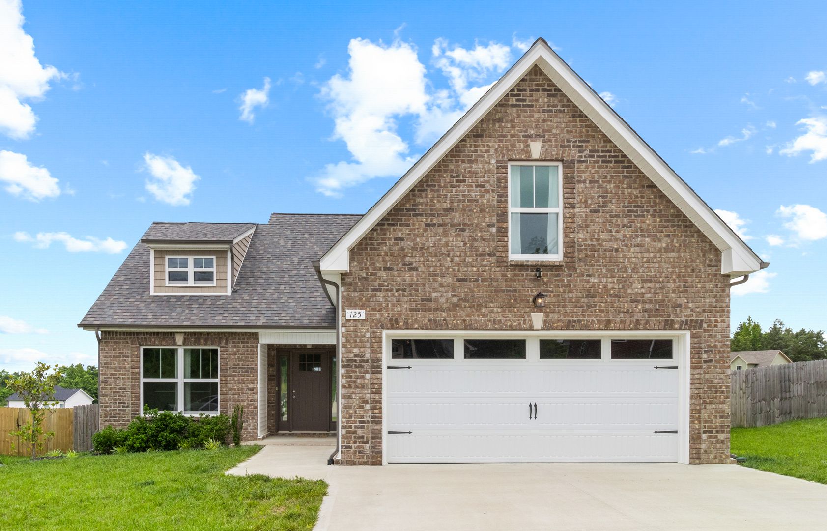 Clarksville House: 125 Tomahawk Pt