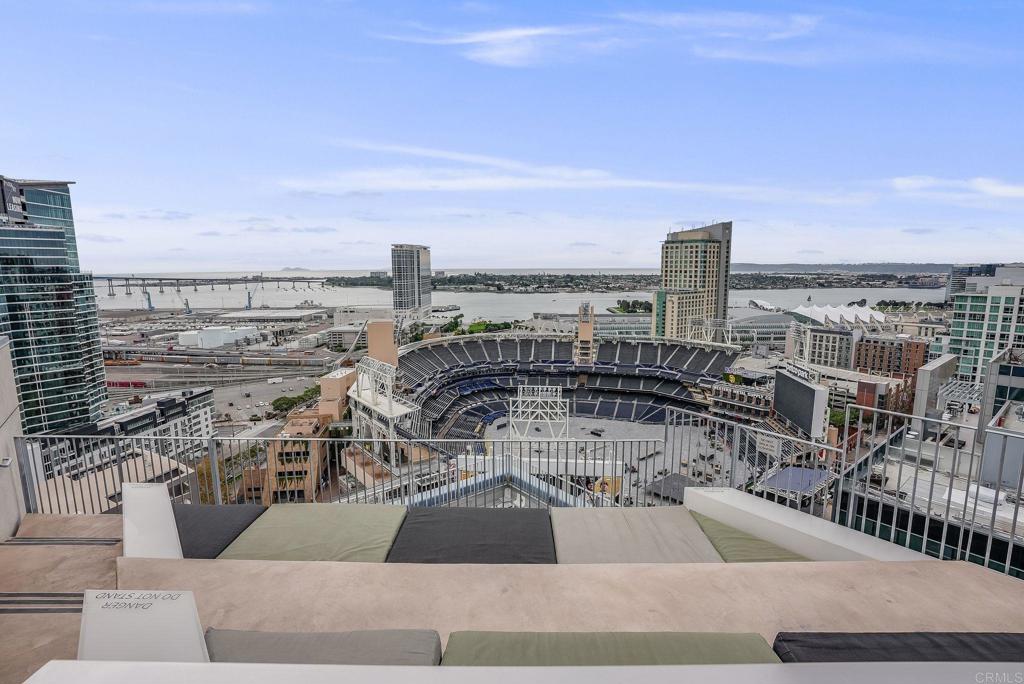 San Diego Condo: 321 Tenth Avenue