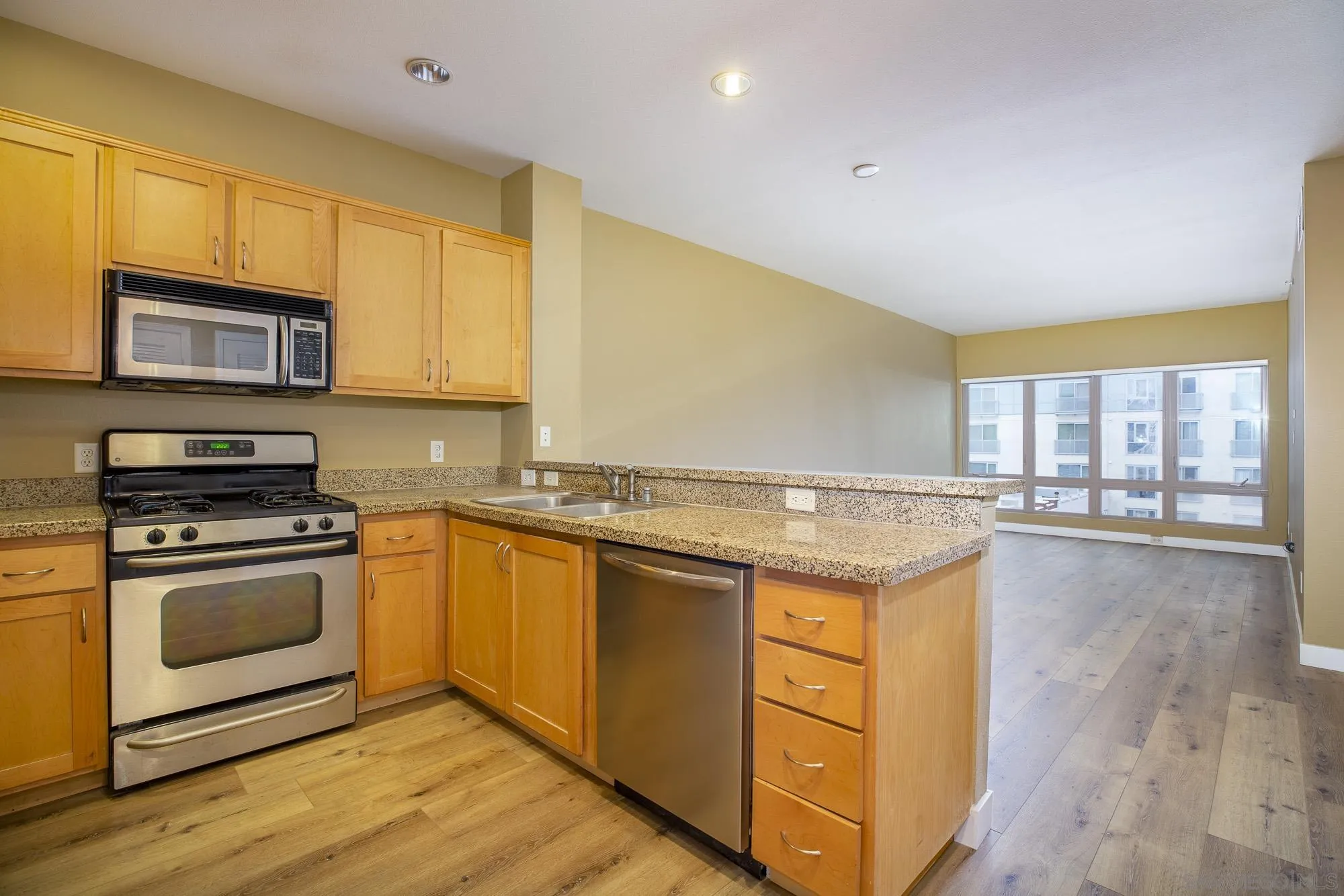 San Diego Condo: 450 J Street