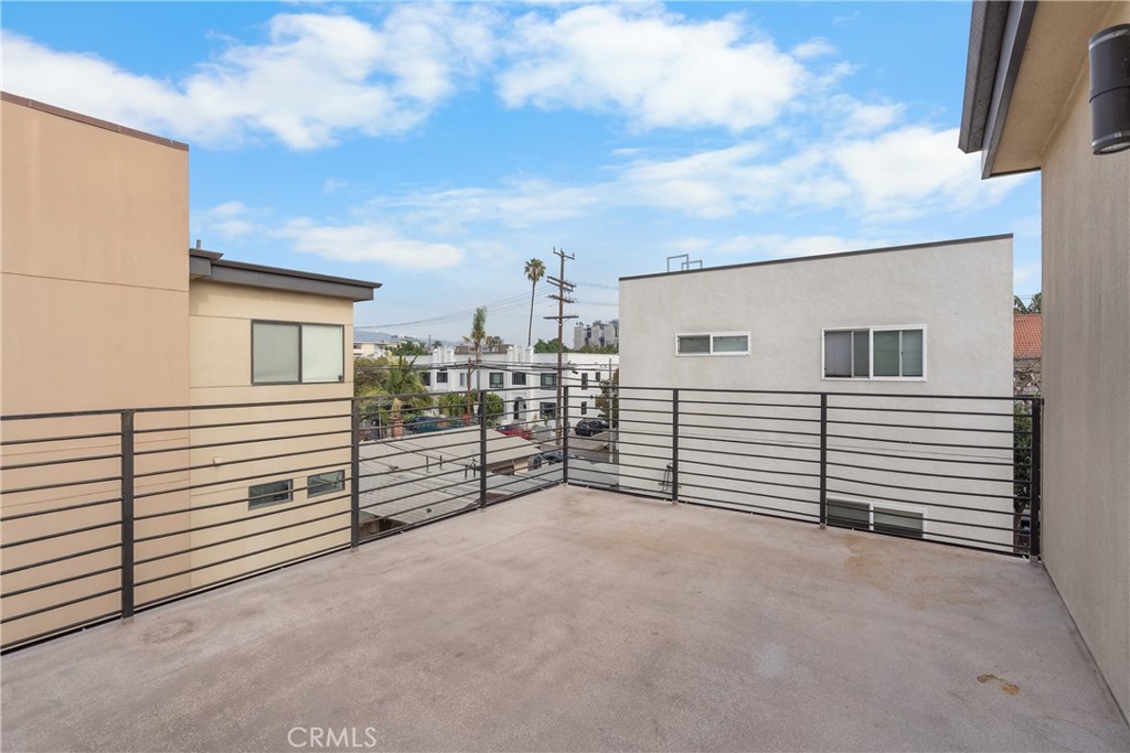 Los Angeles Condo: 6009 Barton Avenue