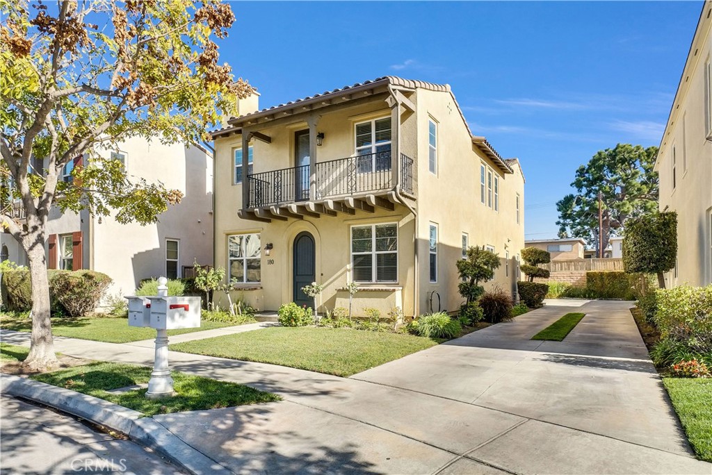 Anaheim Condo: 180 Heartwood Way