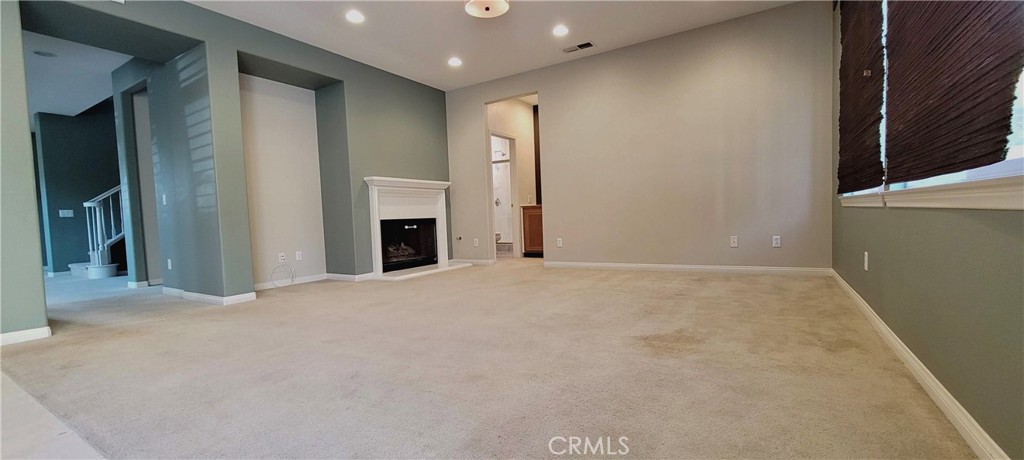 Eastvale Condo: 6365 Caxton Street