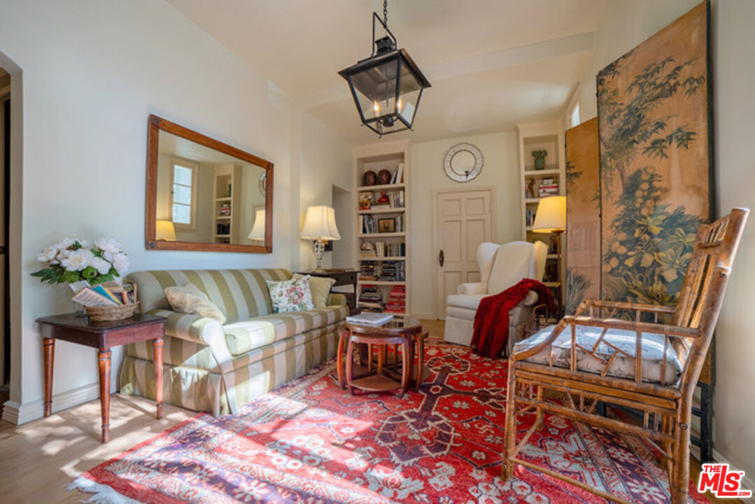 Los Angeles Condo: 1416 Havenhurst Drive