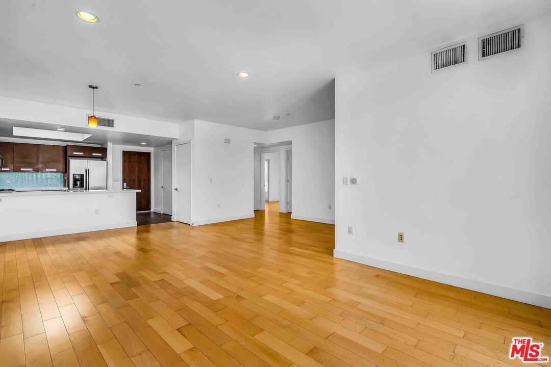 Los Angeles Condo: 1260 South Corning Street
