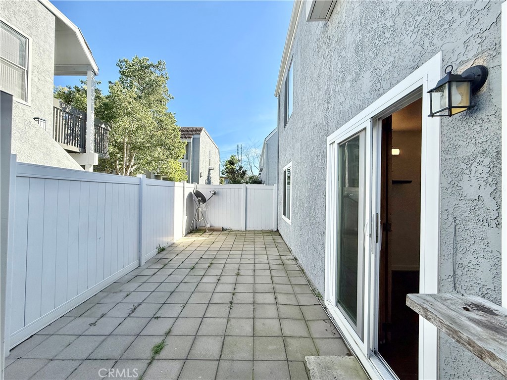 Irvine Condo: 153 Briarwood