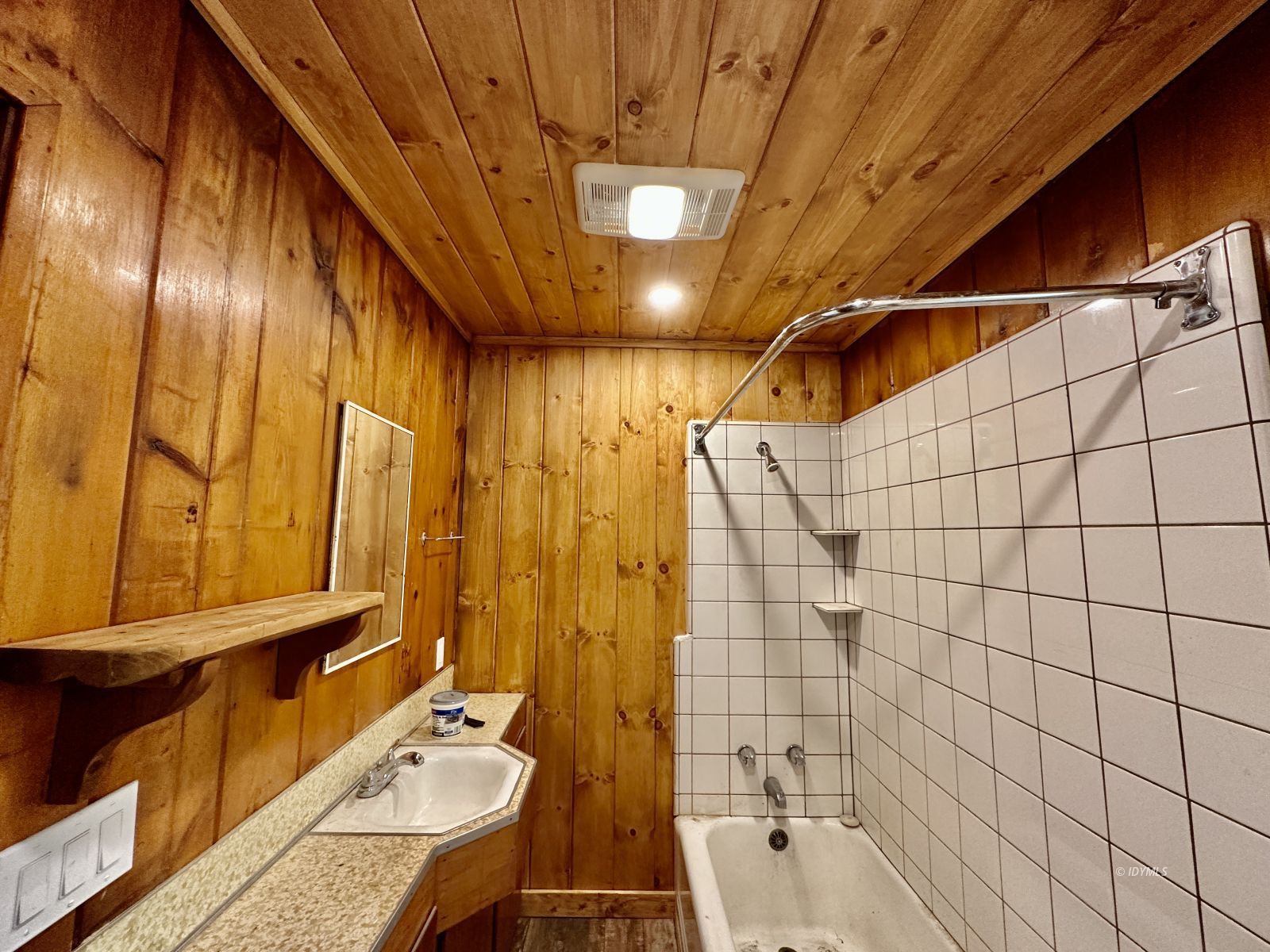 Idyllwild Condo: 54365 Pine Crest Avenue