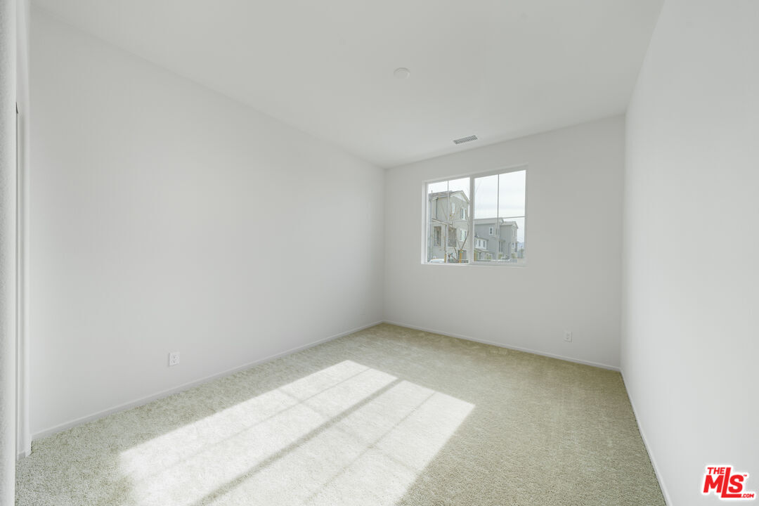 Chino Condo: 16151 Linden Lane