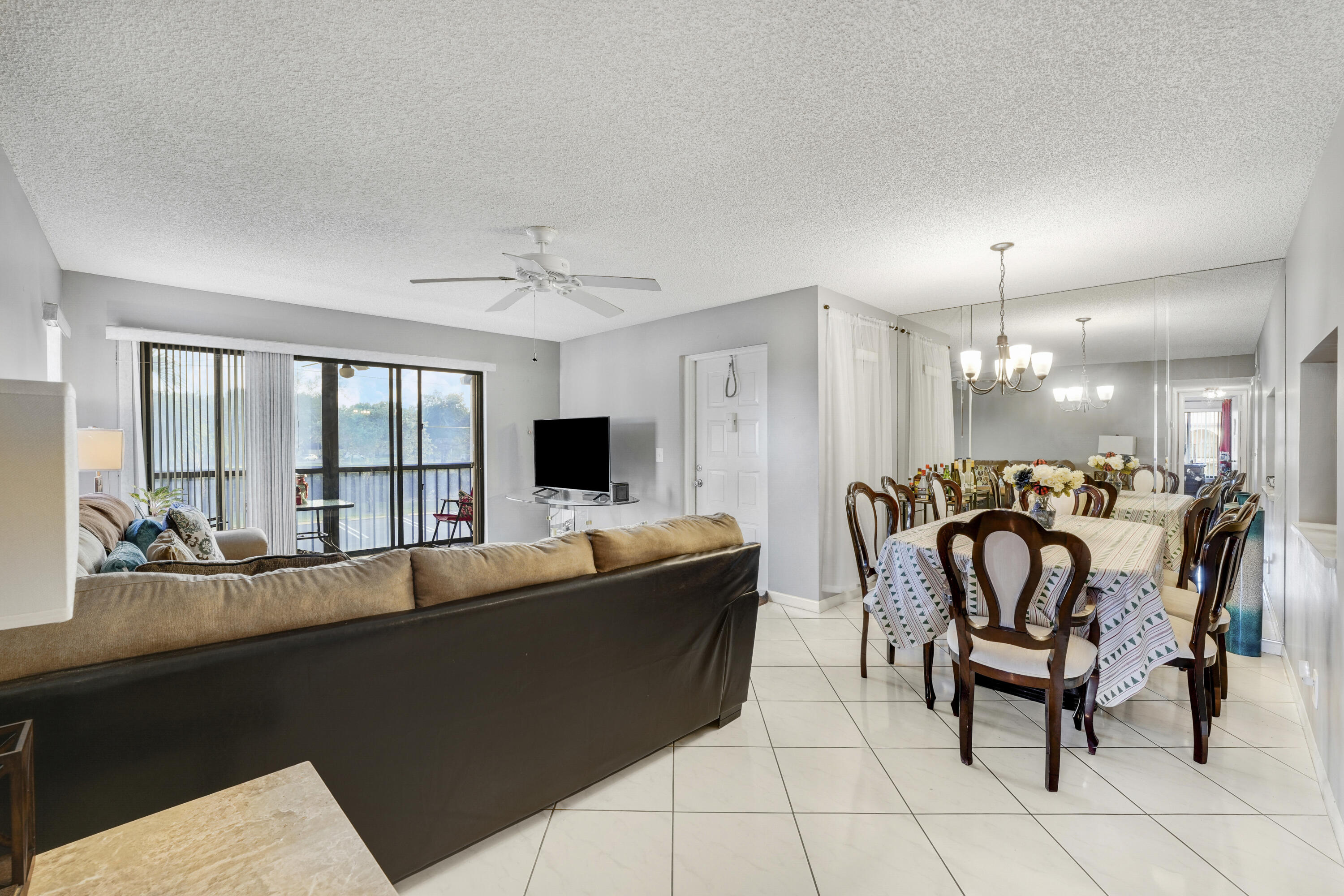 Greenacres Condo: 821 Sky Pine Way