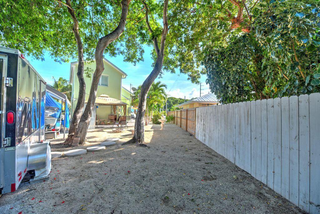 Key Largo Condo: 2 Bonefish Avenue