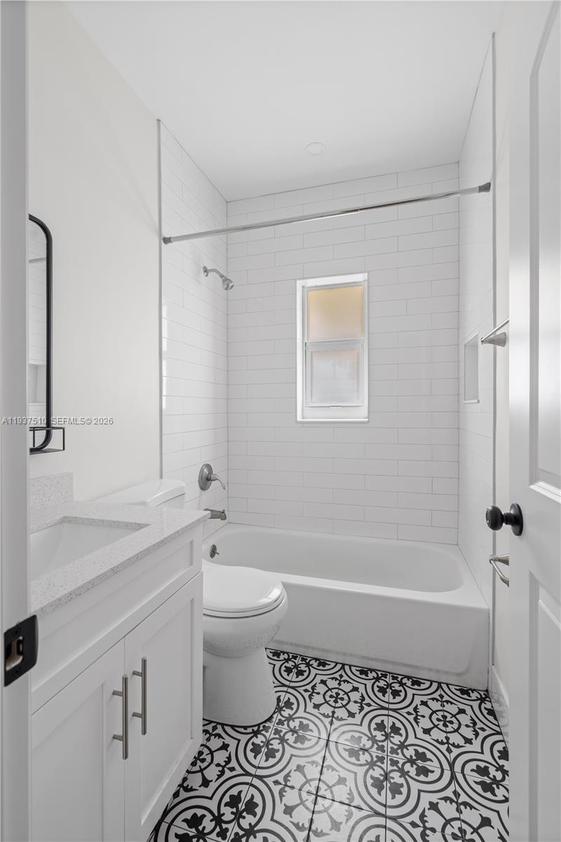 Homestead Condo: 27 Northwest 21st Street