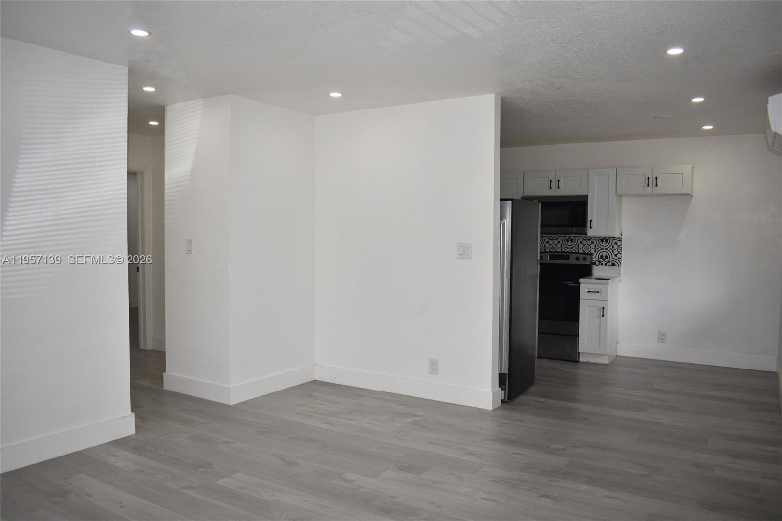 Pompano Beach Condo: 900 Northwest 8th Avenue