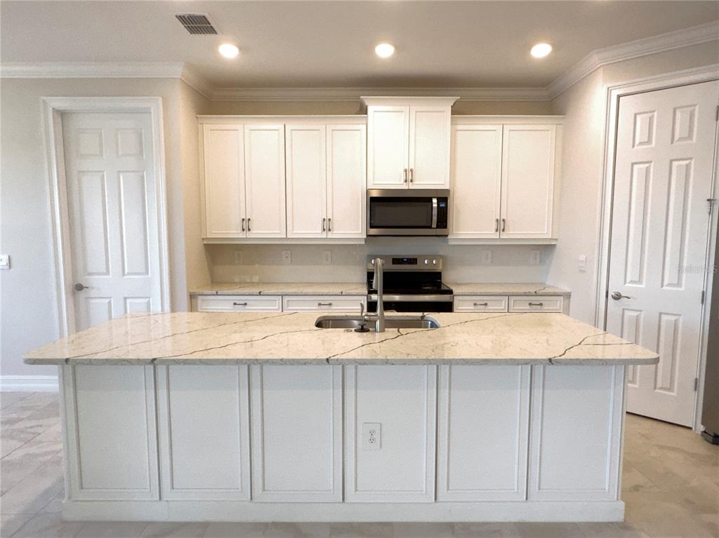 Nokomis Condo: 348 Villoresi Boulevard