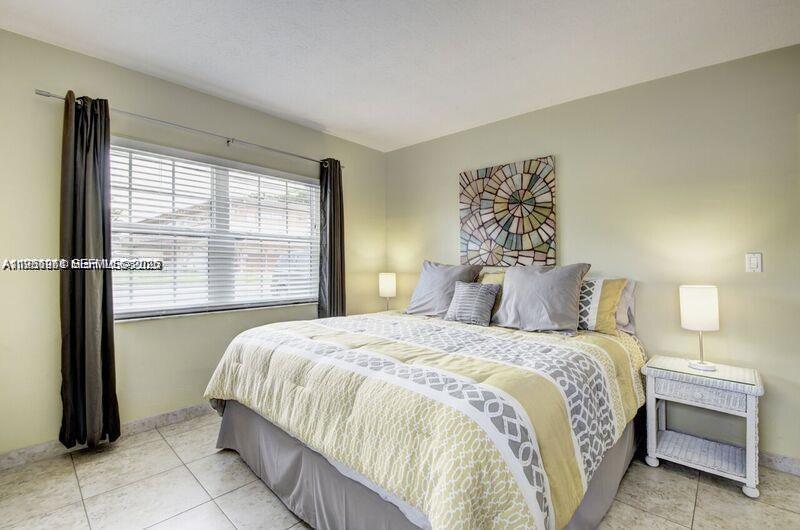 Pompano Beach Condo: 221 Southeast 9th Avenue