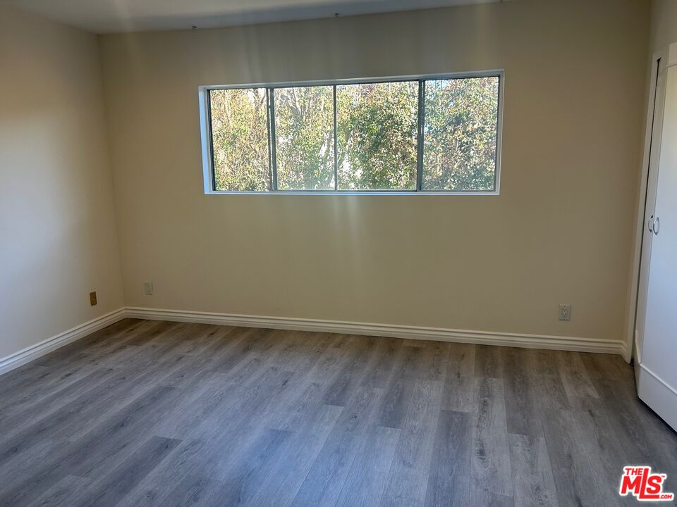 Los Angeles Condo: 1440 Reeves Street