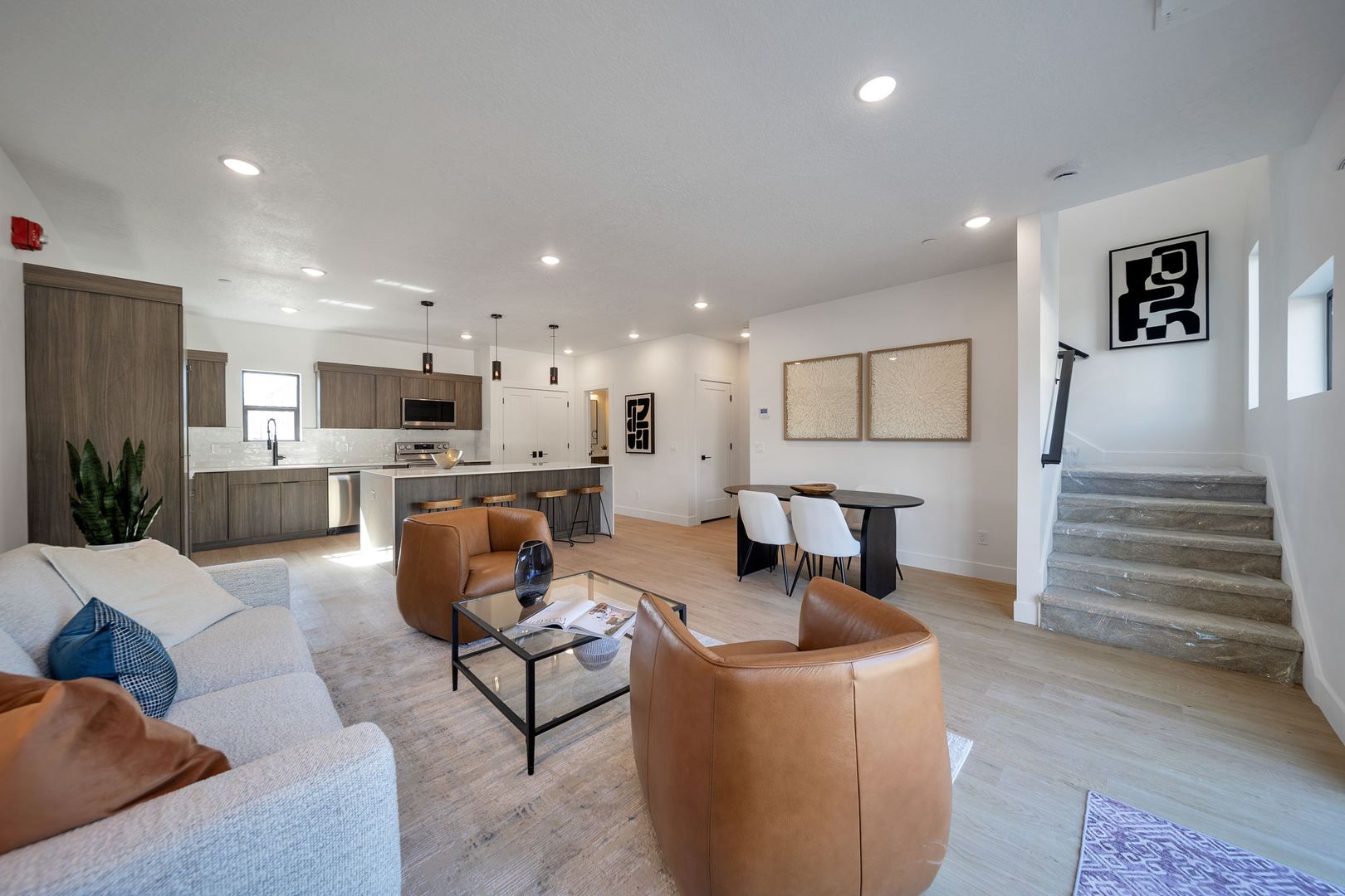 Millcreek Apartment: 4372 s 900 e