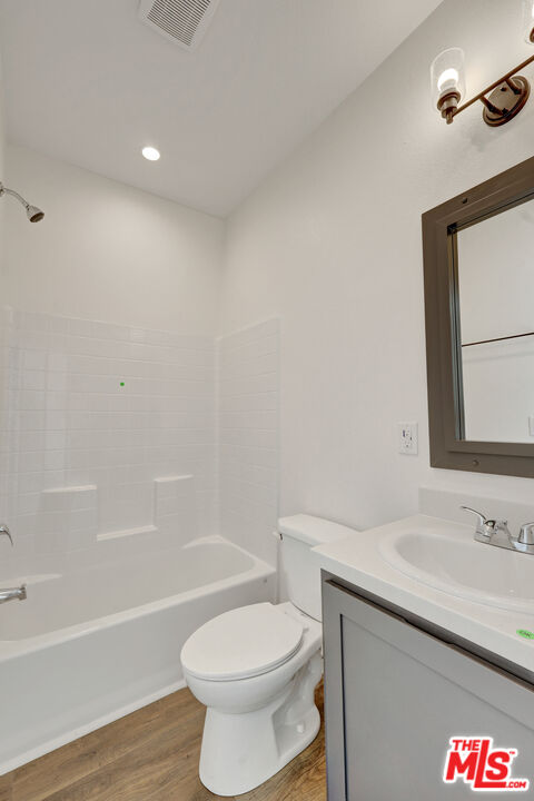 Lake Elsinore Condo: 17650 Grand Avenue