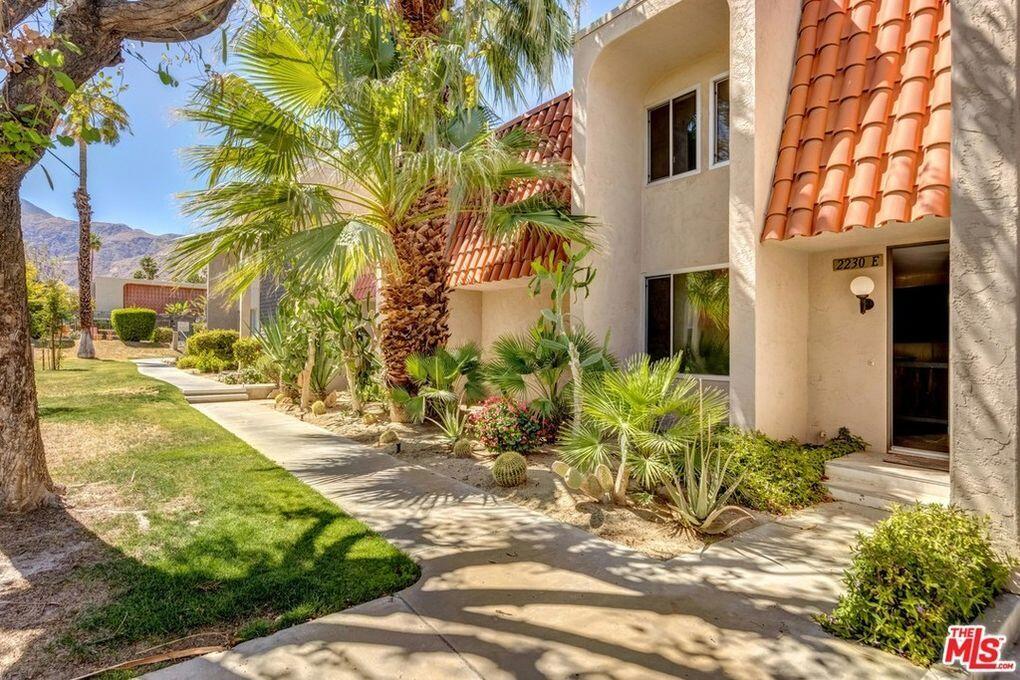 Palm Springs Condo: 2230 North Indian Canyon Drive