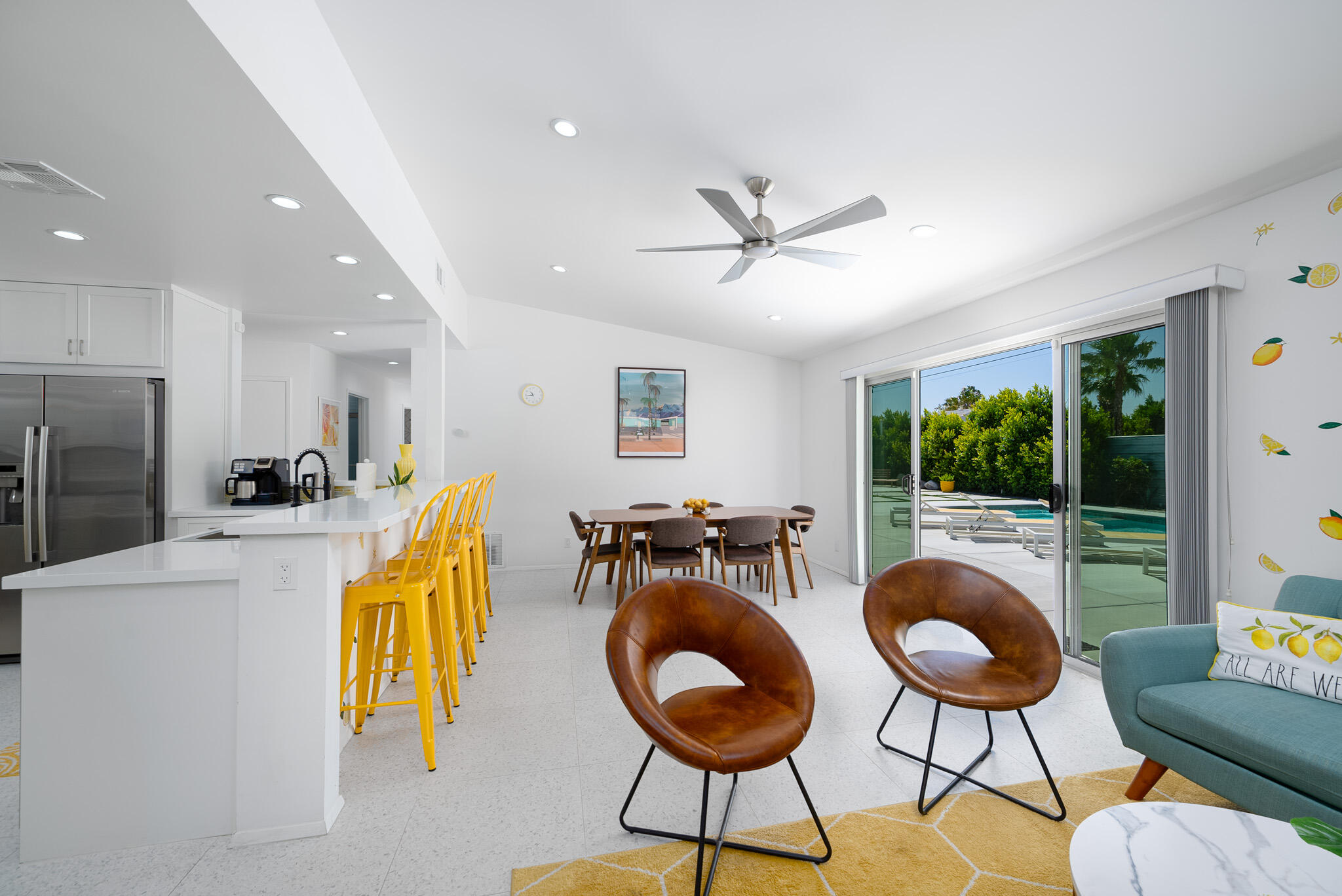 Palm Springs Condo: 2383 East Powell Road