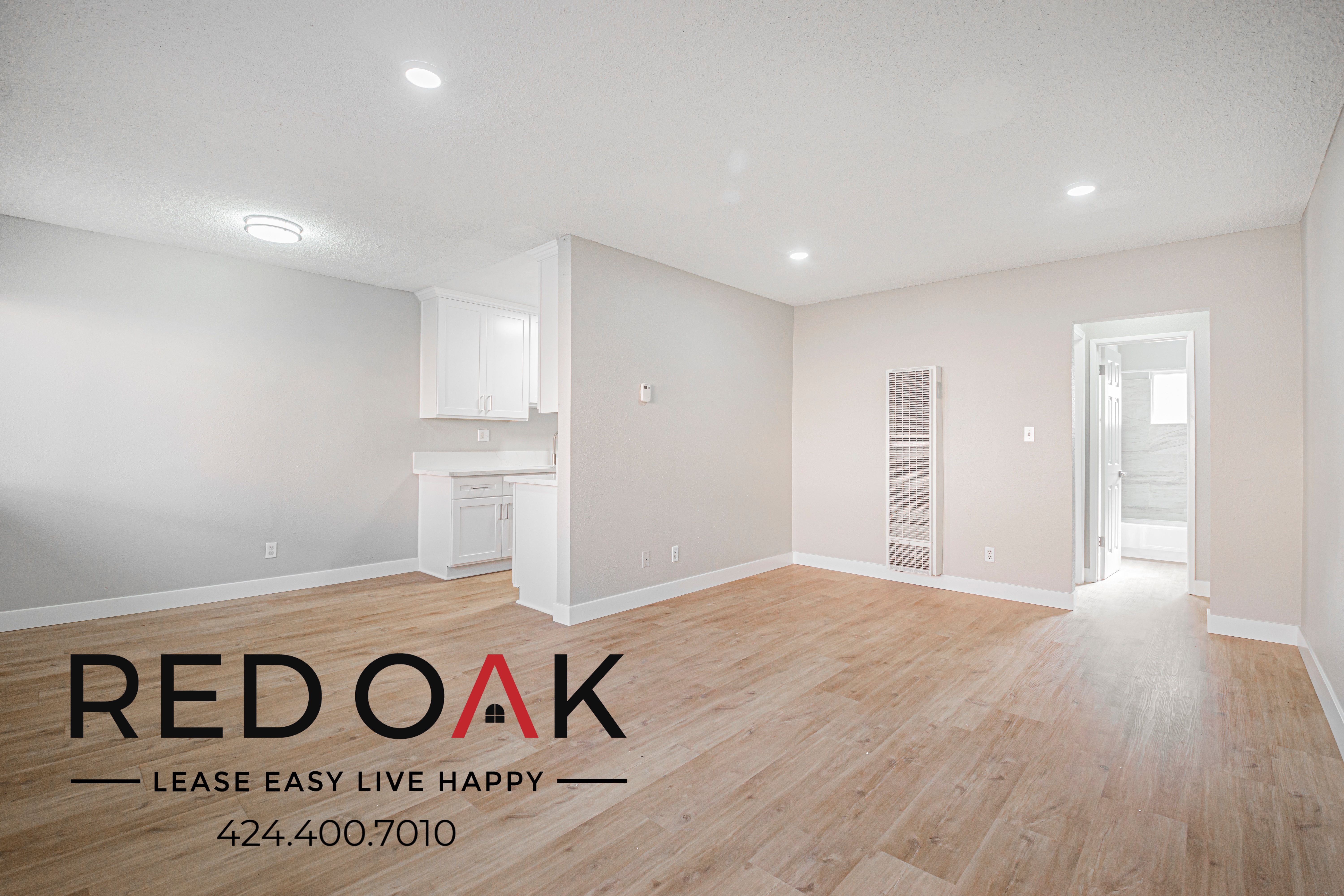 Los Angeles Condo: 6525 S Victoria Ave