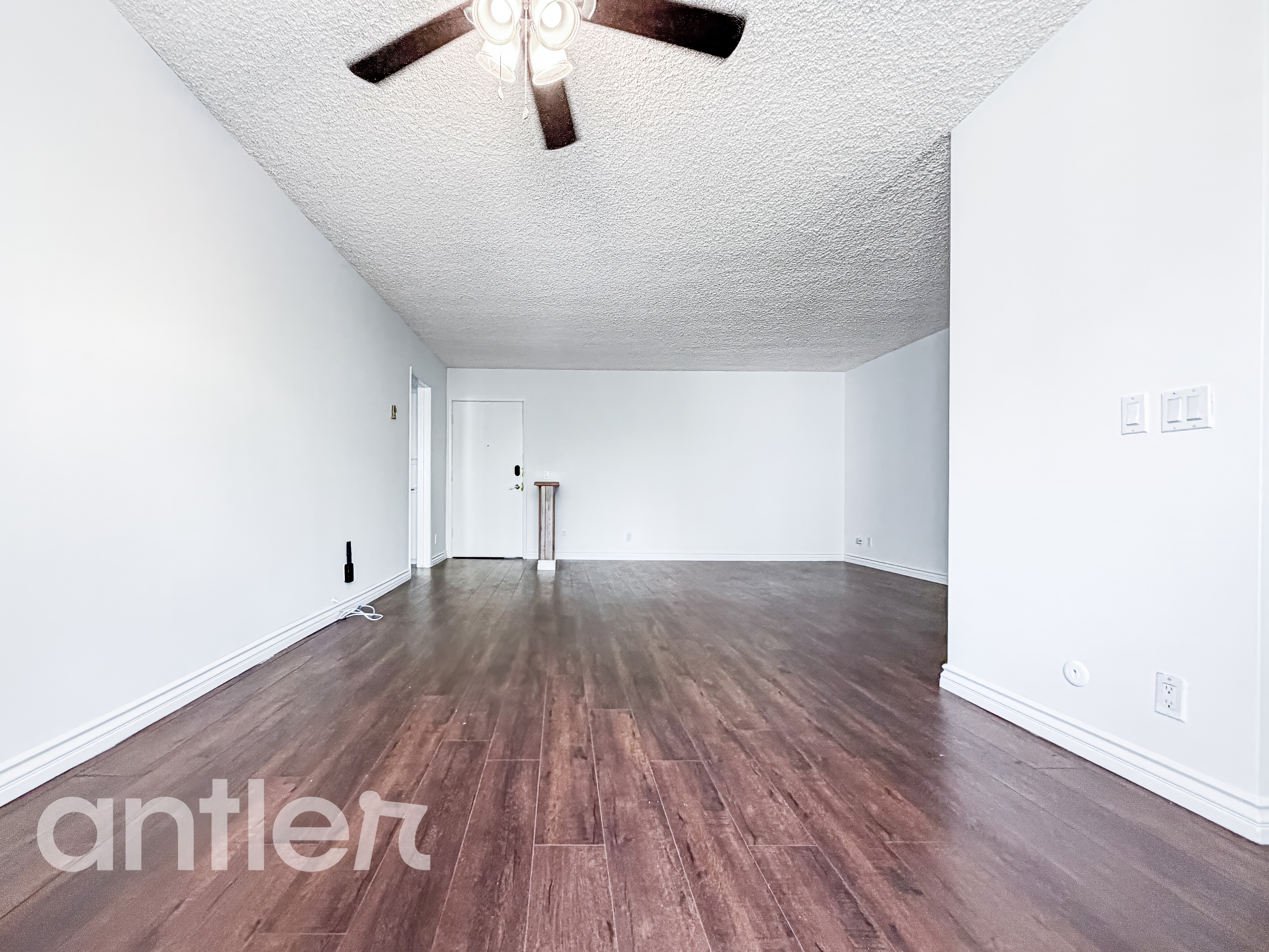 Los Angeles Condo: 8403 Blackburn Ave