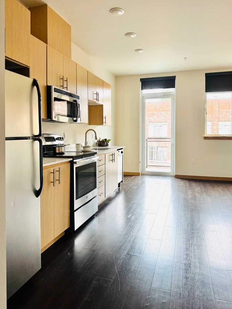 Seattle Apartment: 500 Belmont Ave E