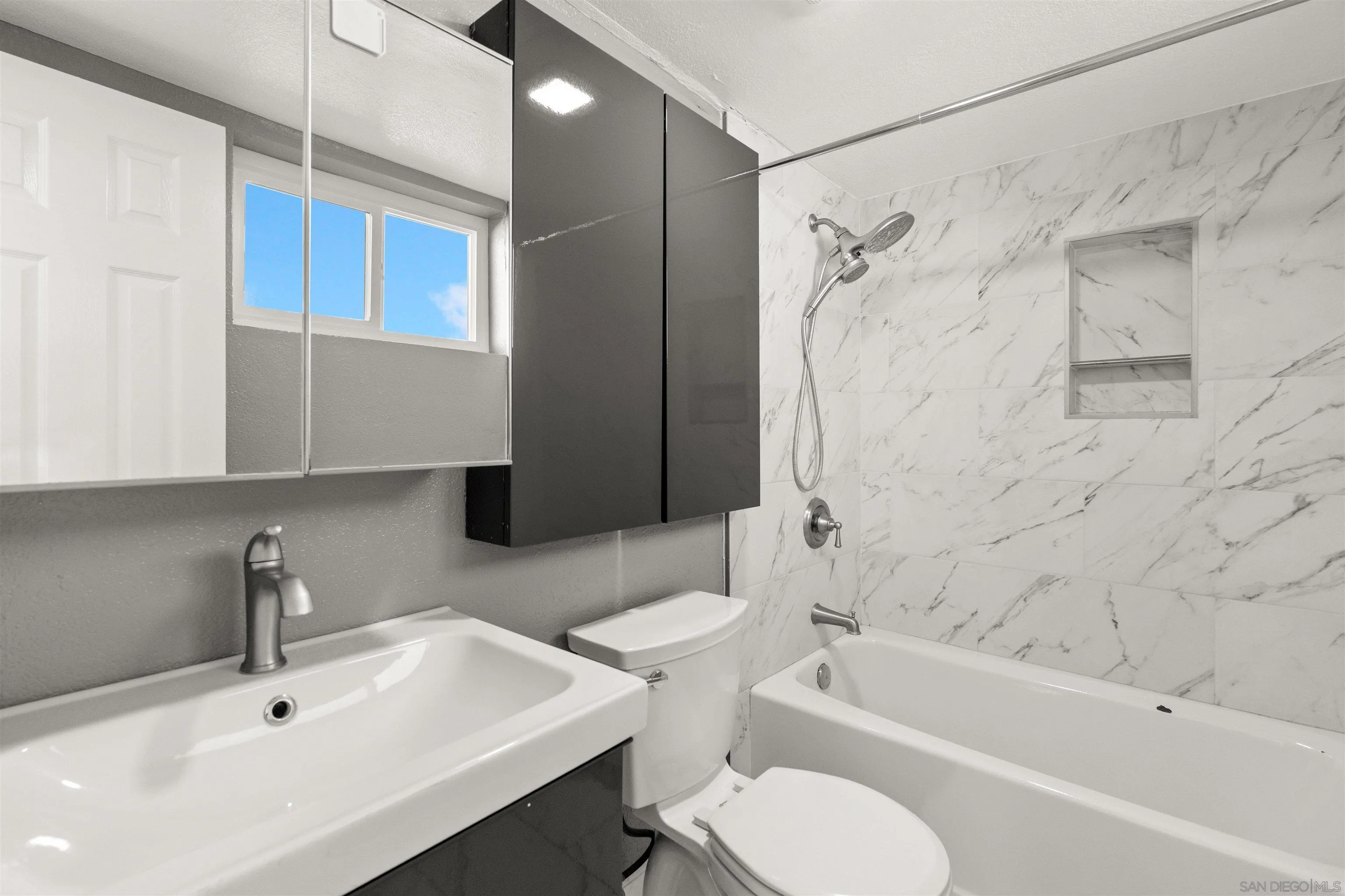 San Diego Condo: 324 Willie James Jones Avenue