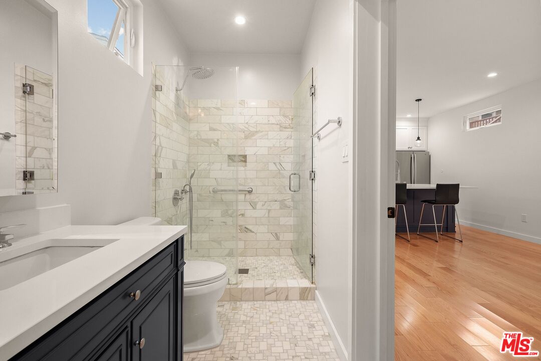 Los Angeles Condo: 2494 1/2 Loy Lane