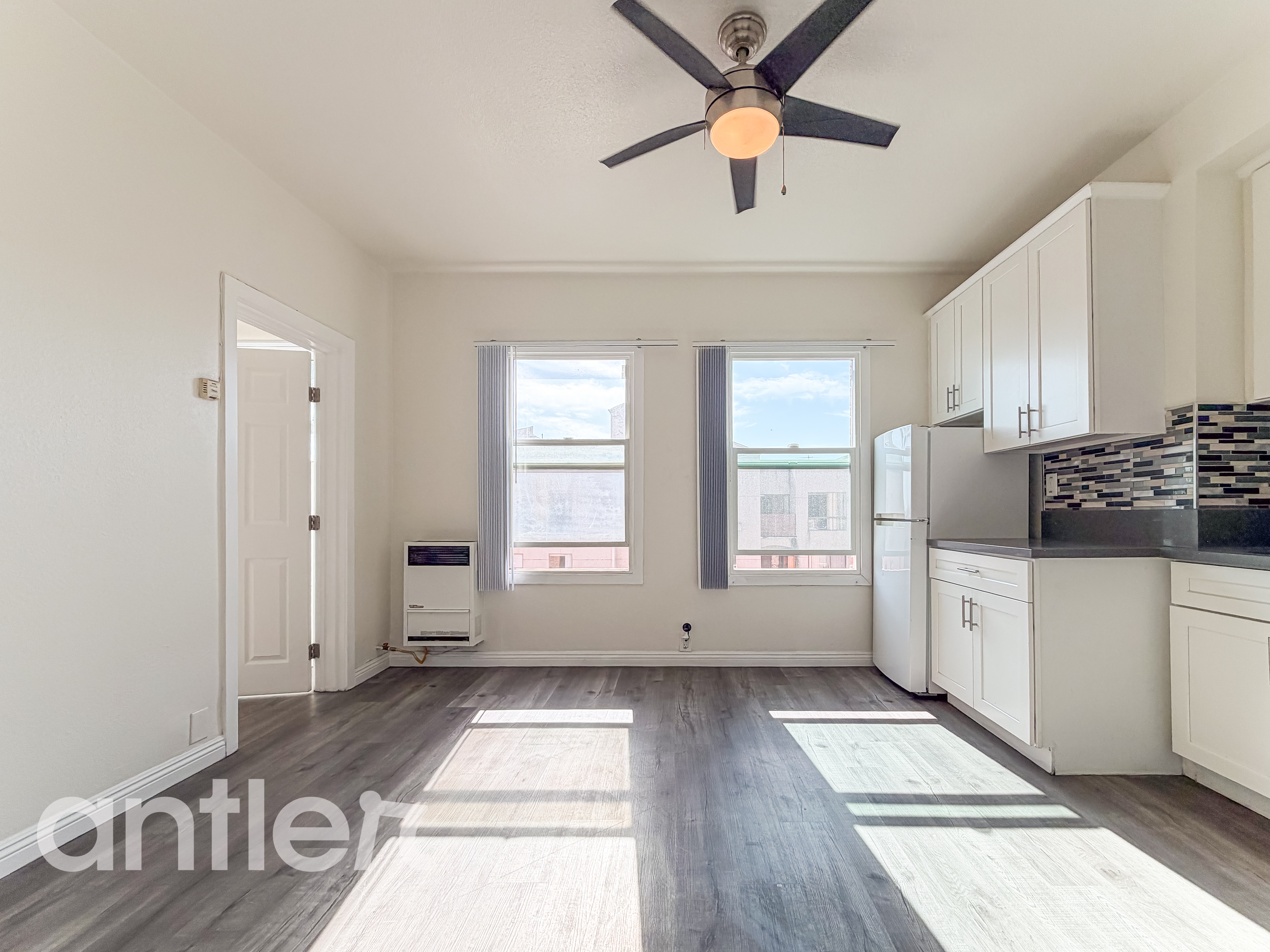 Los Angeles Condo: 717 S Carondelet St