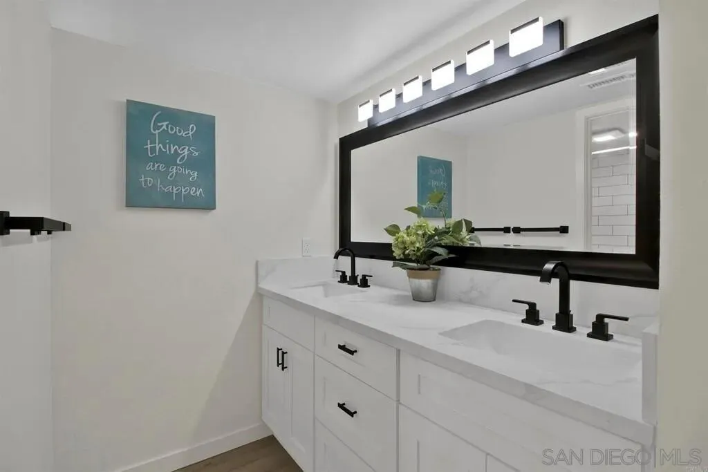San Diego Condo: 609 Beyer Way