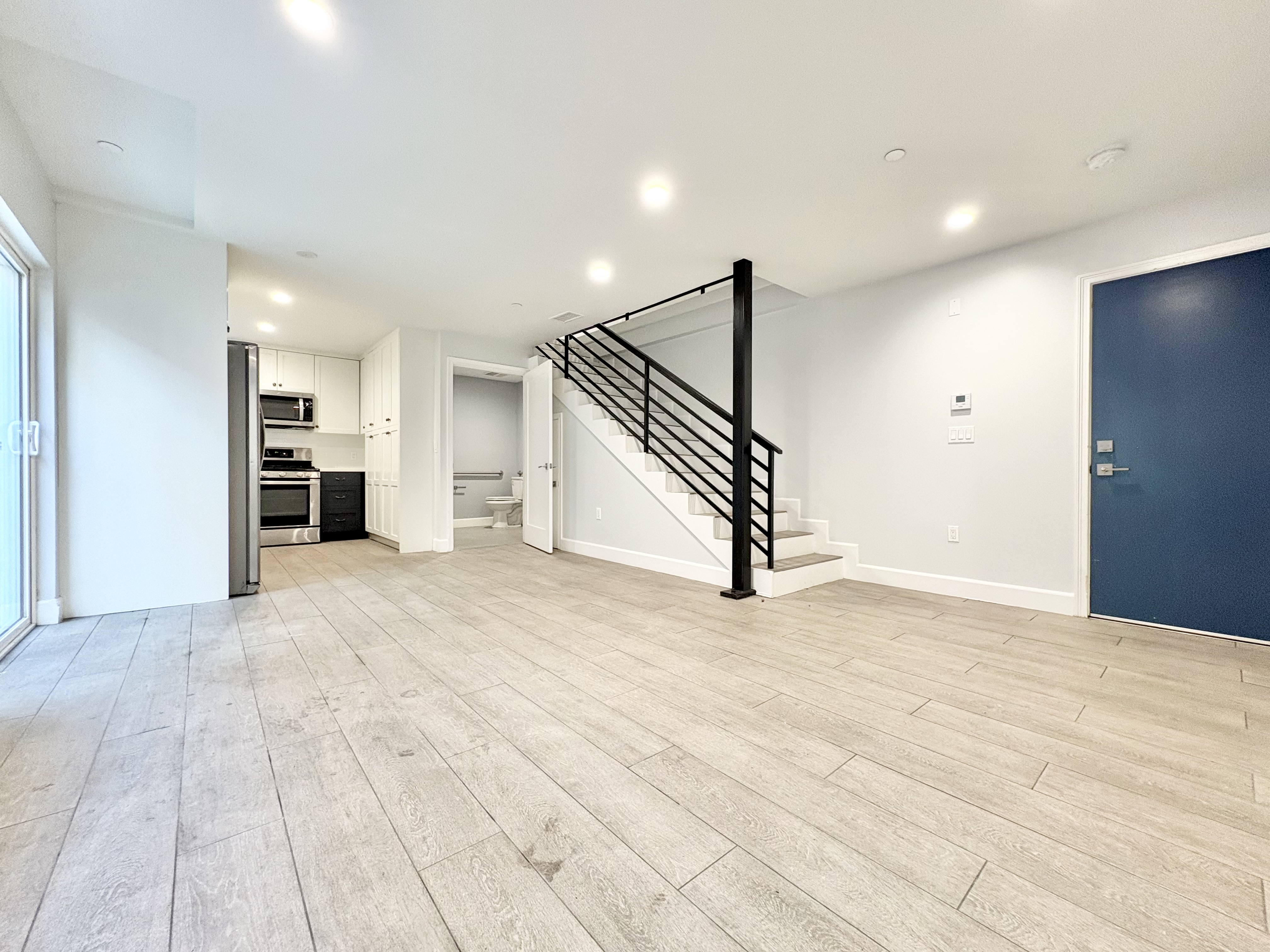 Los Angeles Condo: 6032 Romaine St Unit
