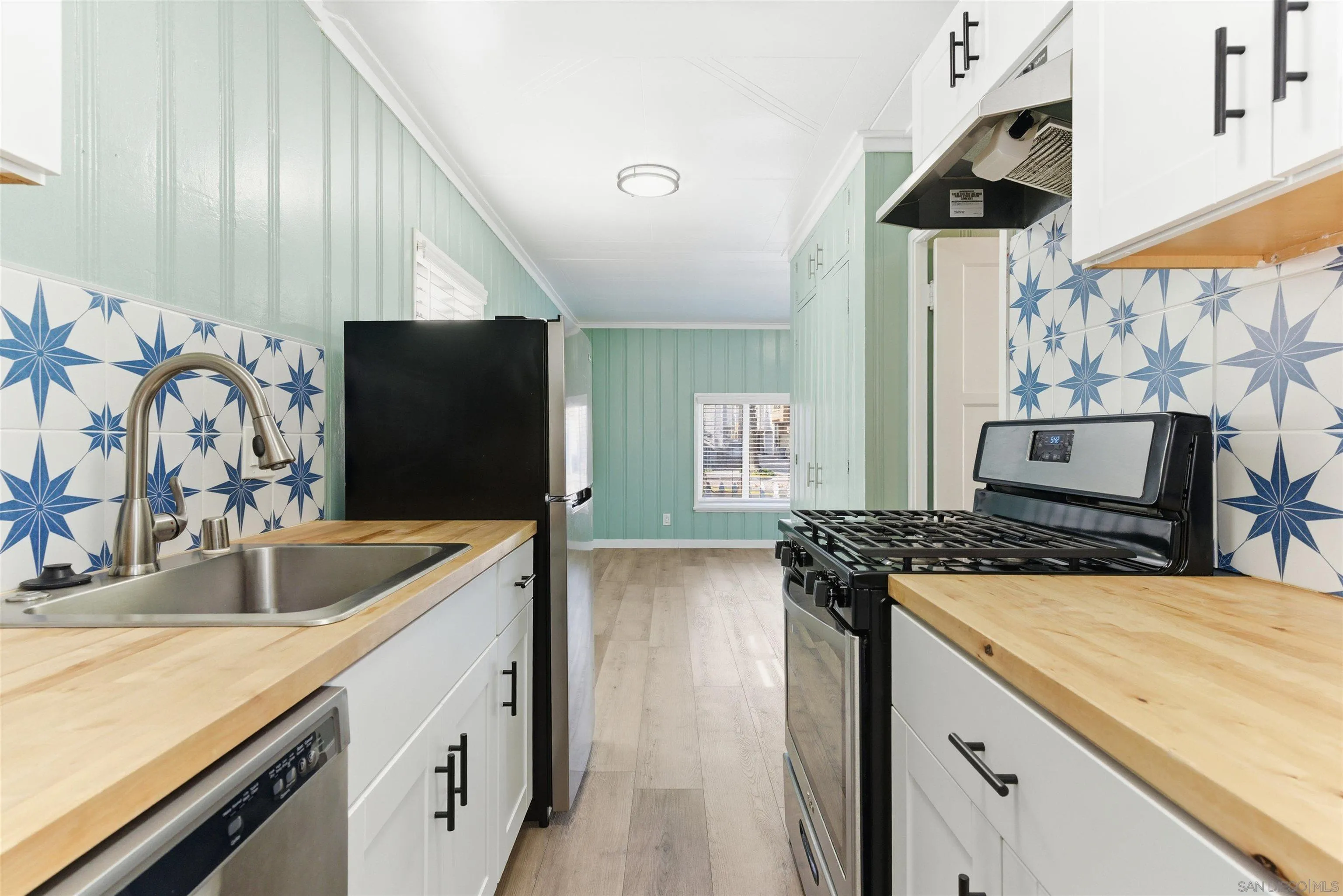 San Diego Condo: 3949 Mission Boulevard