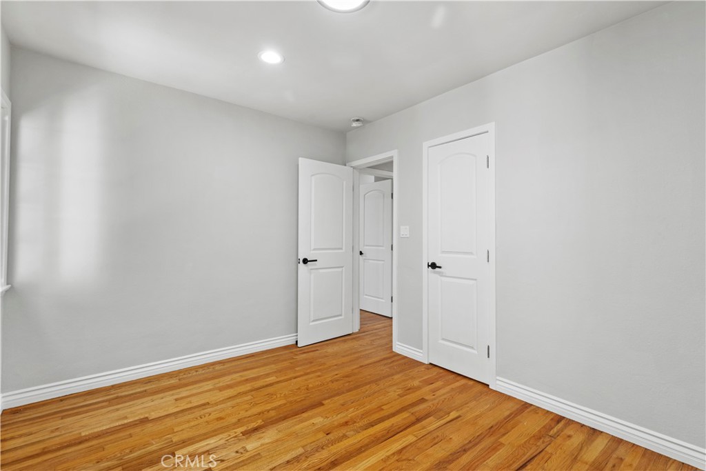 Los Angeles Condo: 8708 Reading Avenue