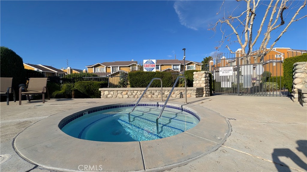 Claremont Condo: 740 Lander Circle