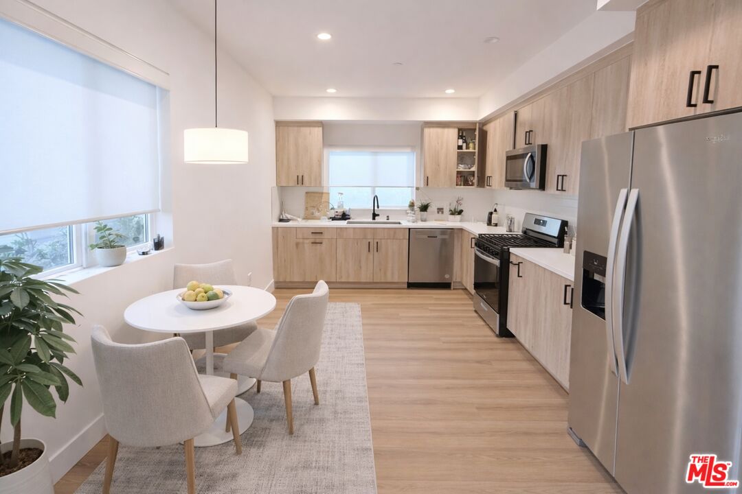 North Hollywood Condo: 5722 Fulcher Avenue