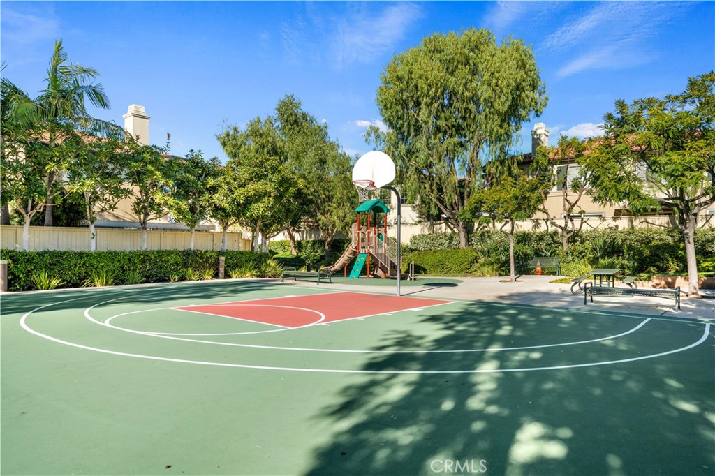 Irvine Condo: 29 Darlington