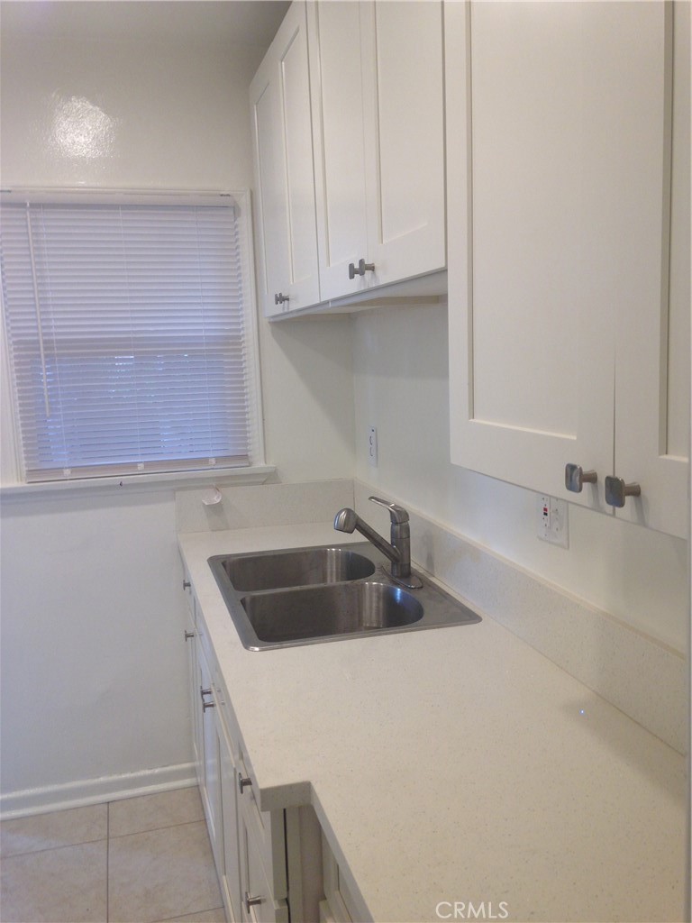 Long Beach Condo: 1232 East Broadway