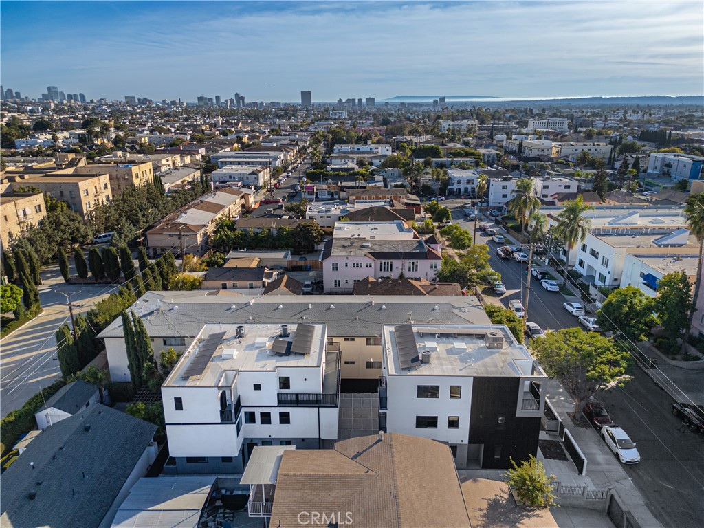 Los Angeles Condo: 1342 North Kingsley Drive