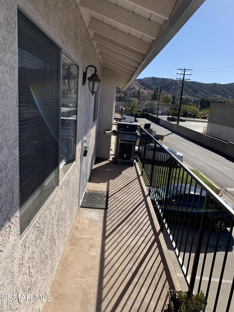 Simi Valley Condo: 2033 Calle La Sombra
