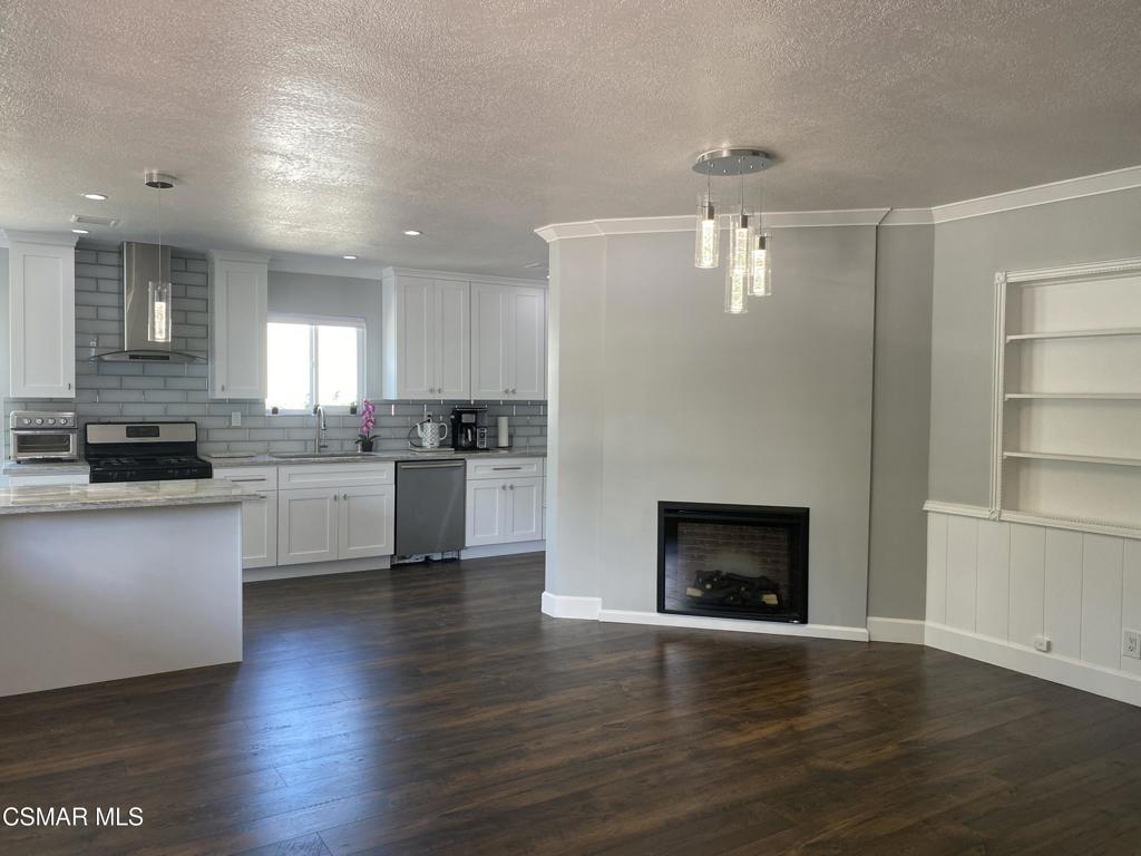 Simi Valley Condo: 4511 Barnard Street