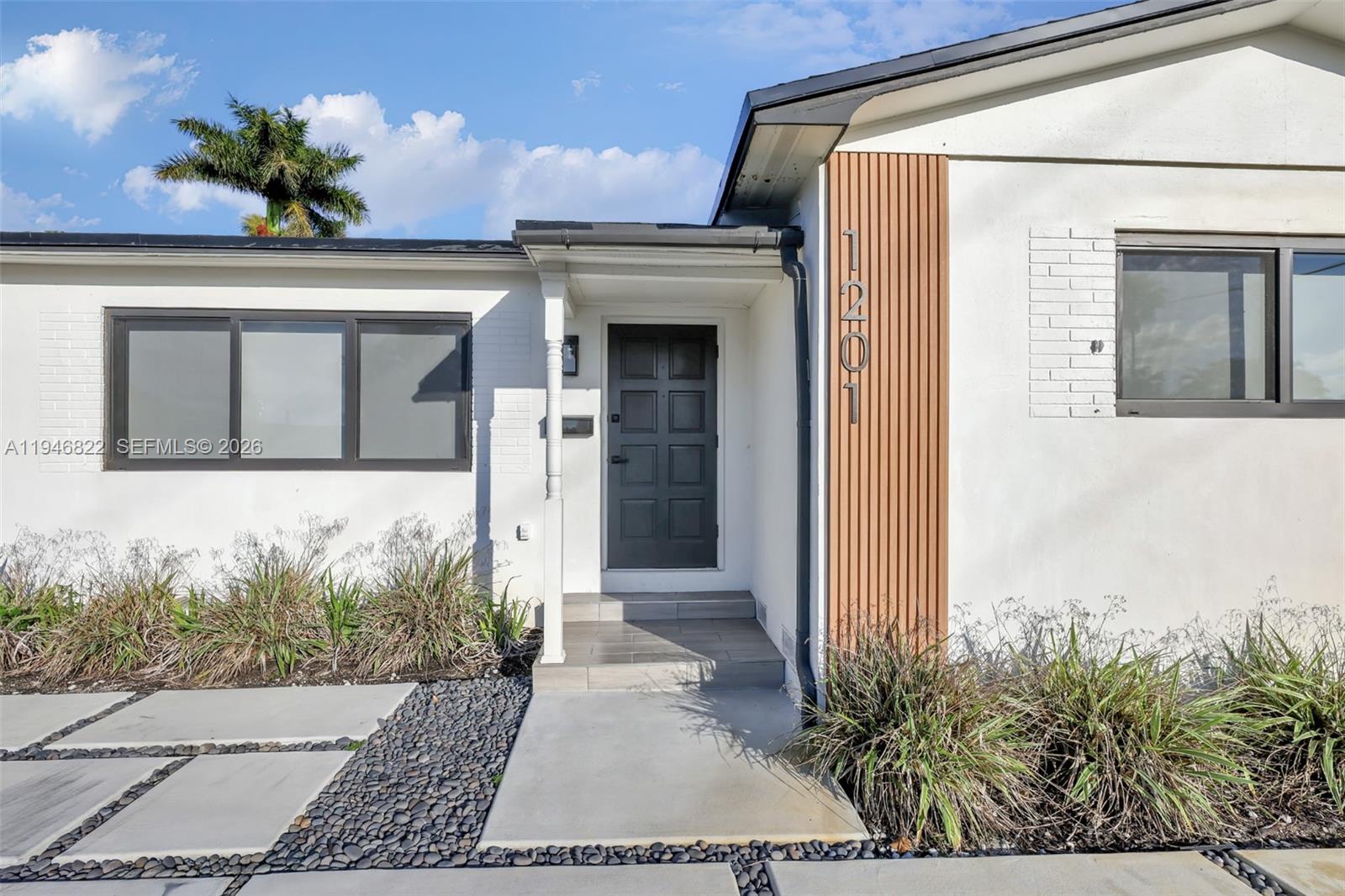 Hollywood Condo: 1201 North 16th Avenue