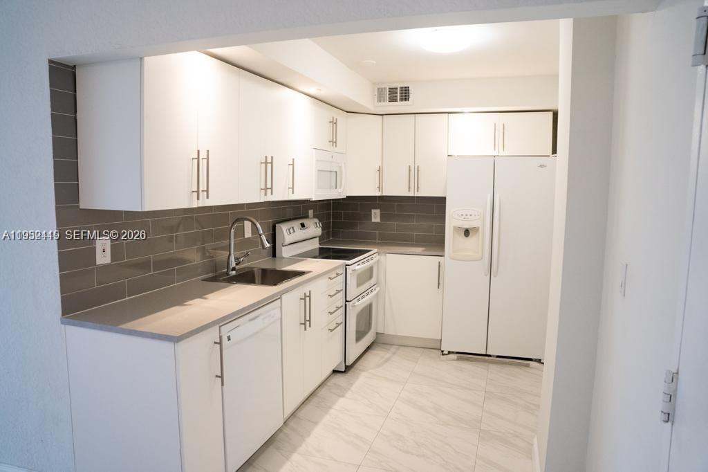 North Miami Beach Condo: 16465 Northeast 22nd Avenue