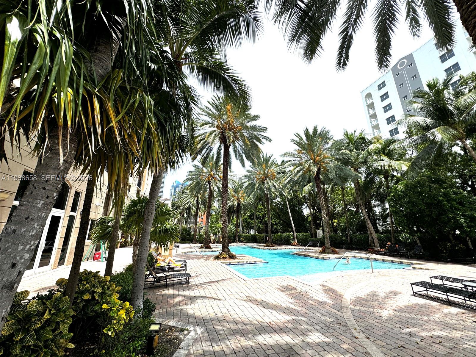 Sunny Isles Beach Condo: 17150 North Bay Road